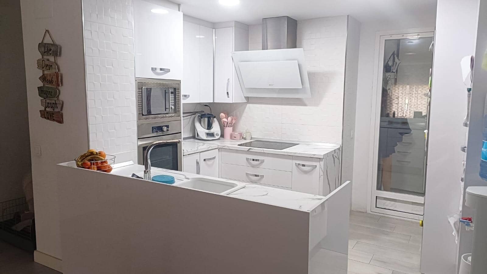 3 bedroom Flat for sale in Albacete city with garage - € 240,000 (Ref: 9723622)