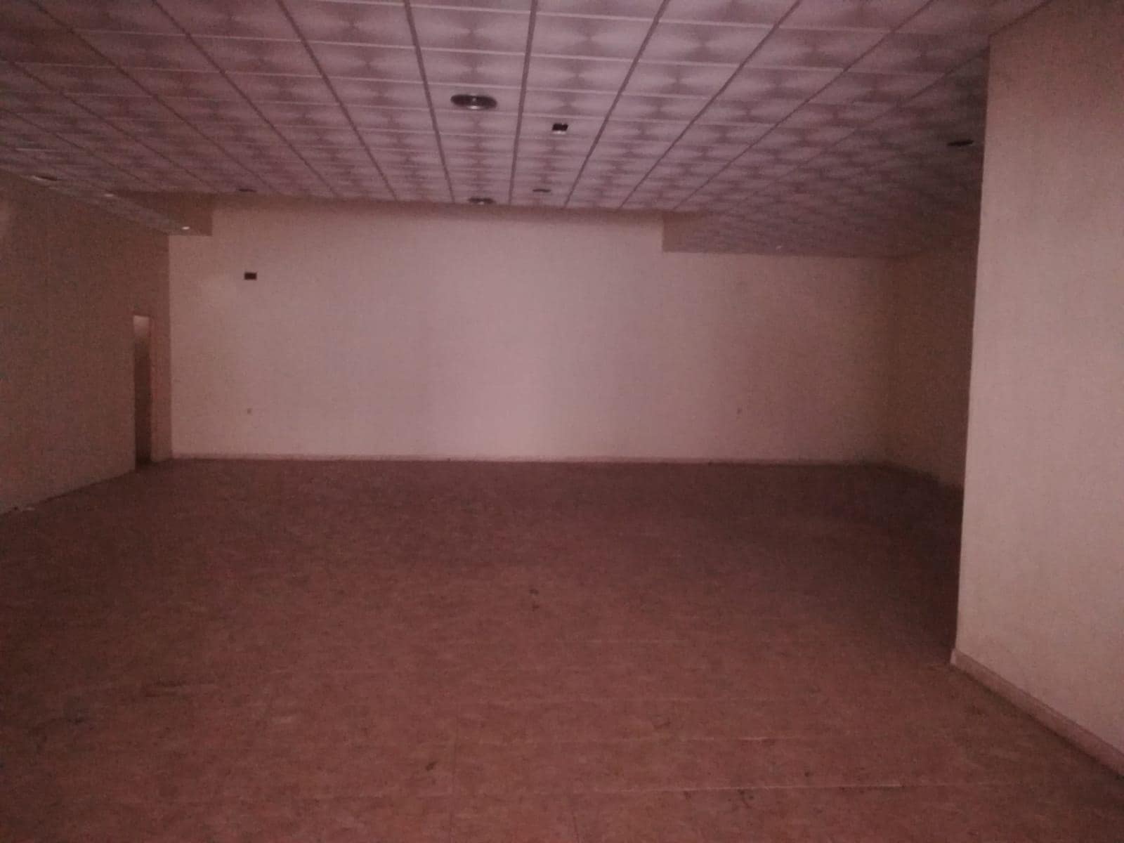 Commercial for sale in Albacete city - € 450,000 (Ref: 9723623)