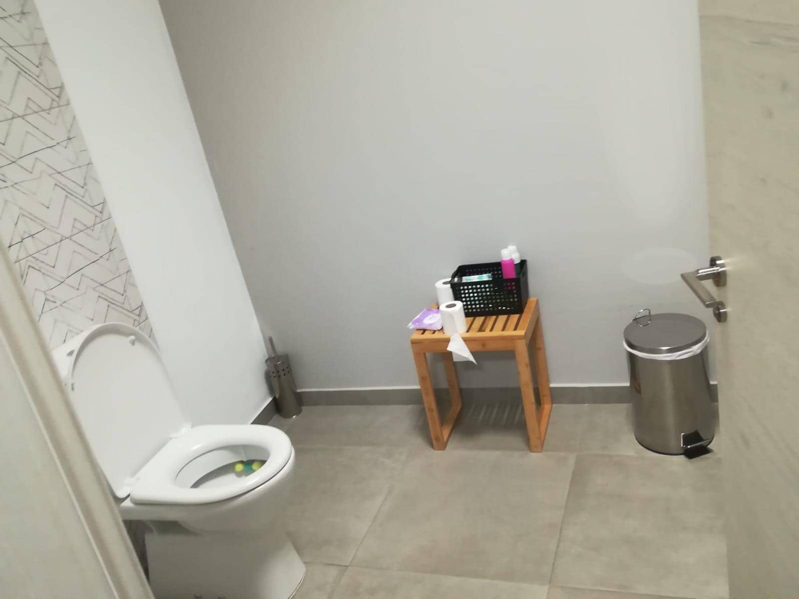 Commercial for sale in Albacete city - € 450,000 (Ref: 9723623)