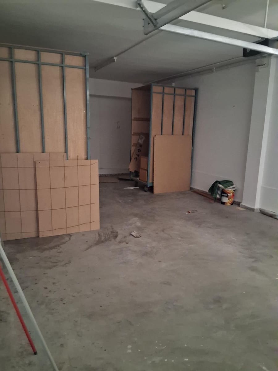 Business for sale in Albacete city with garage - € 1,100,000 (Ref: 9723624)