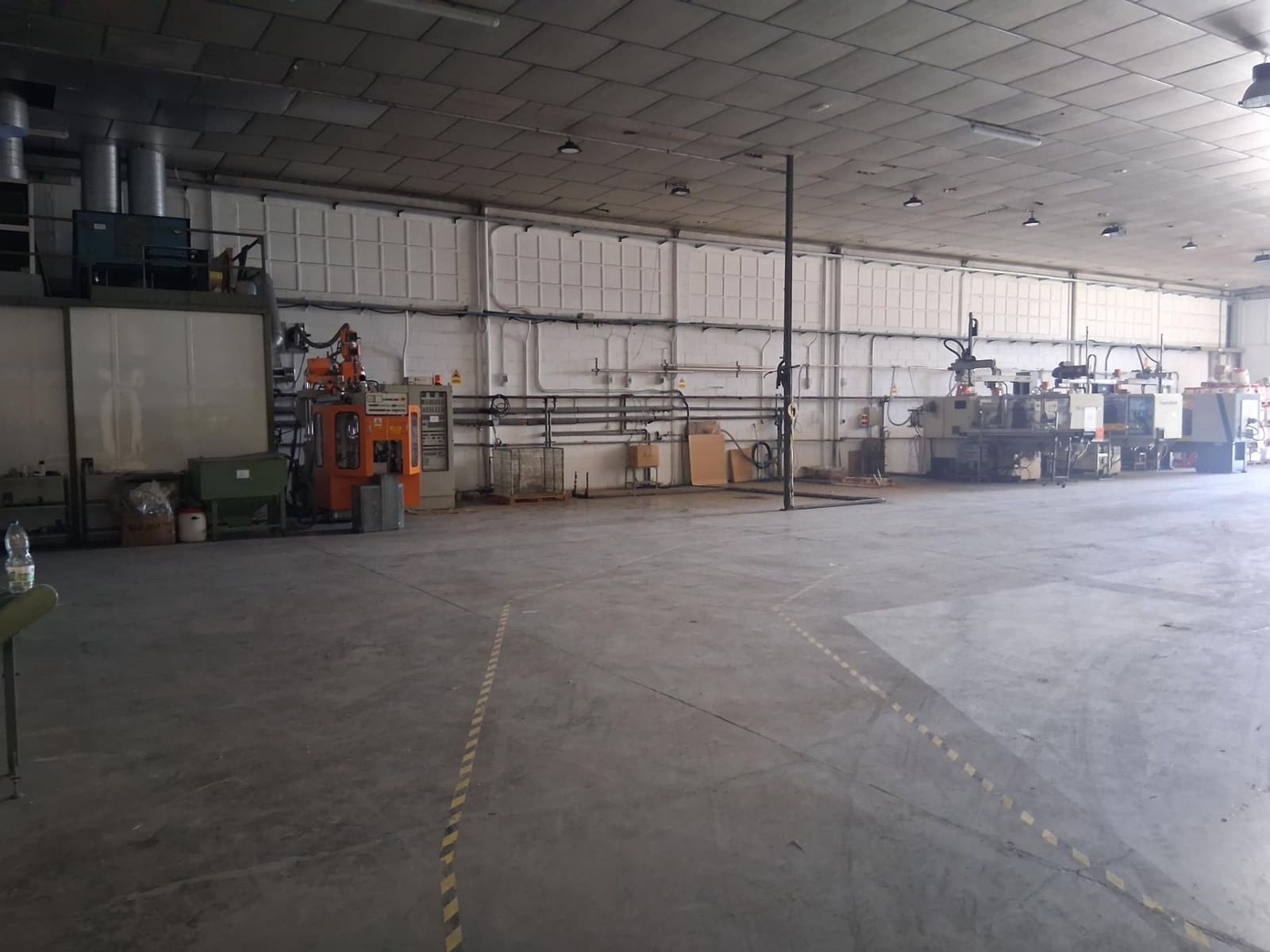 Business for sale in Albacete city with garage - € 1,100,000 (Ref: 9723624)