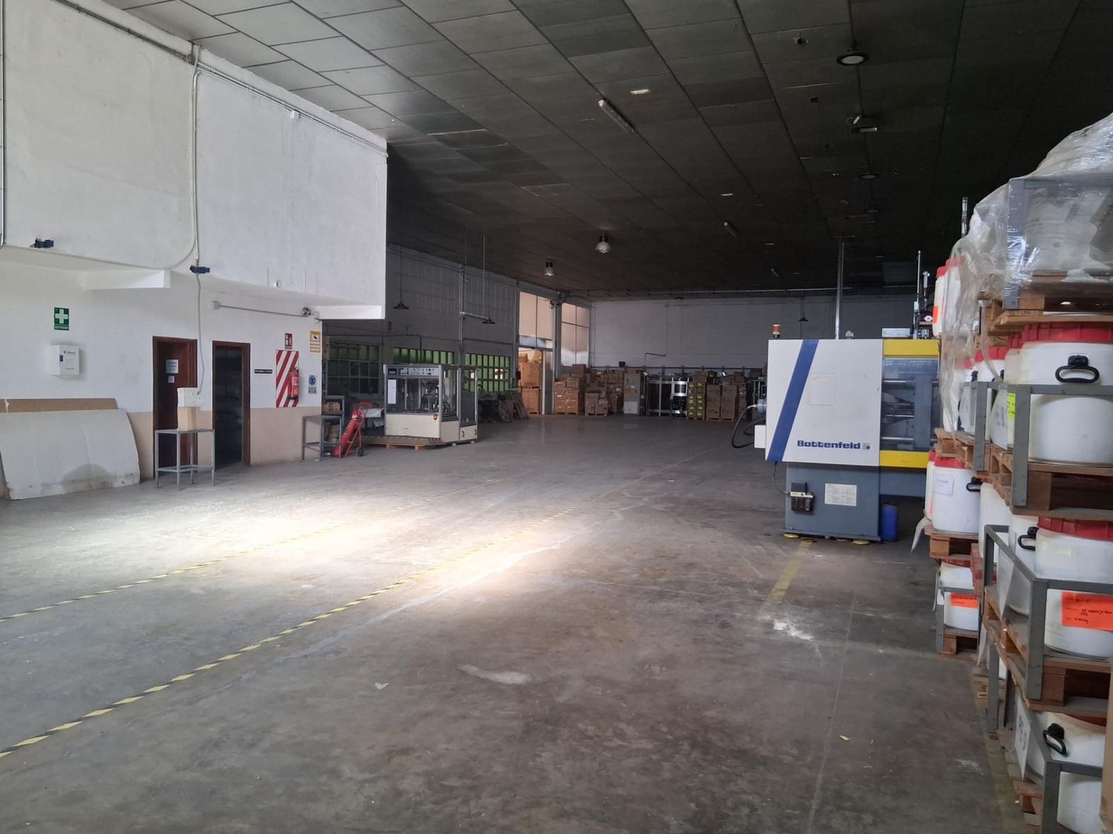 Business for sale in Albacete city with garage - € 1,100,000 (Ref: 9723624)