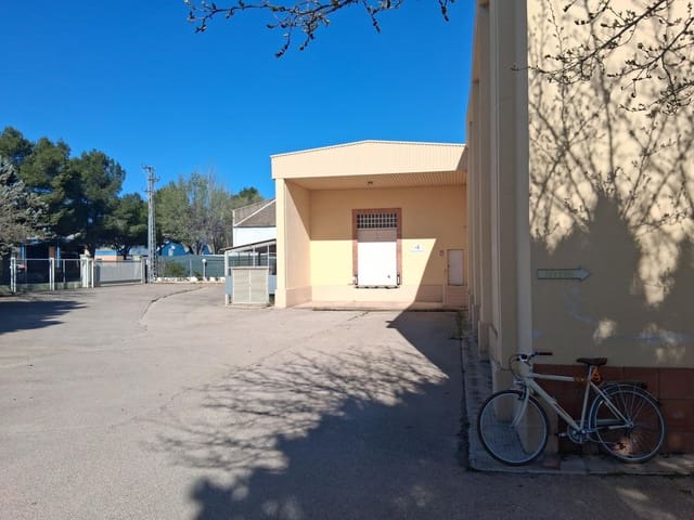 Business for sale in Albacete city with garage - € 1,100,000 (Ref: 9723624)