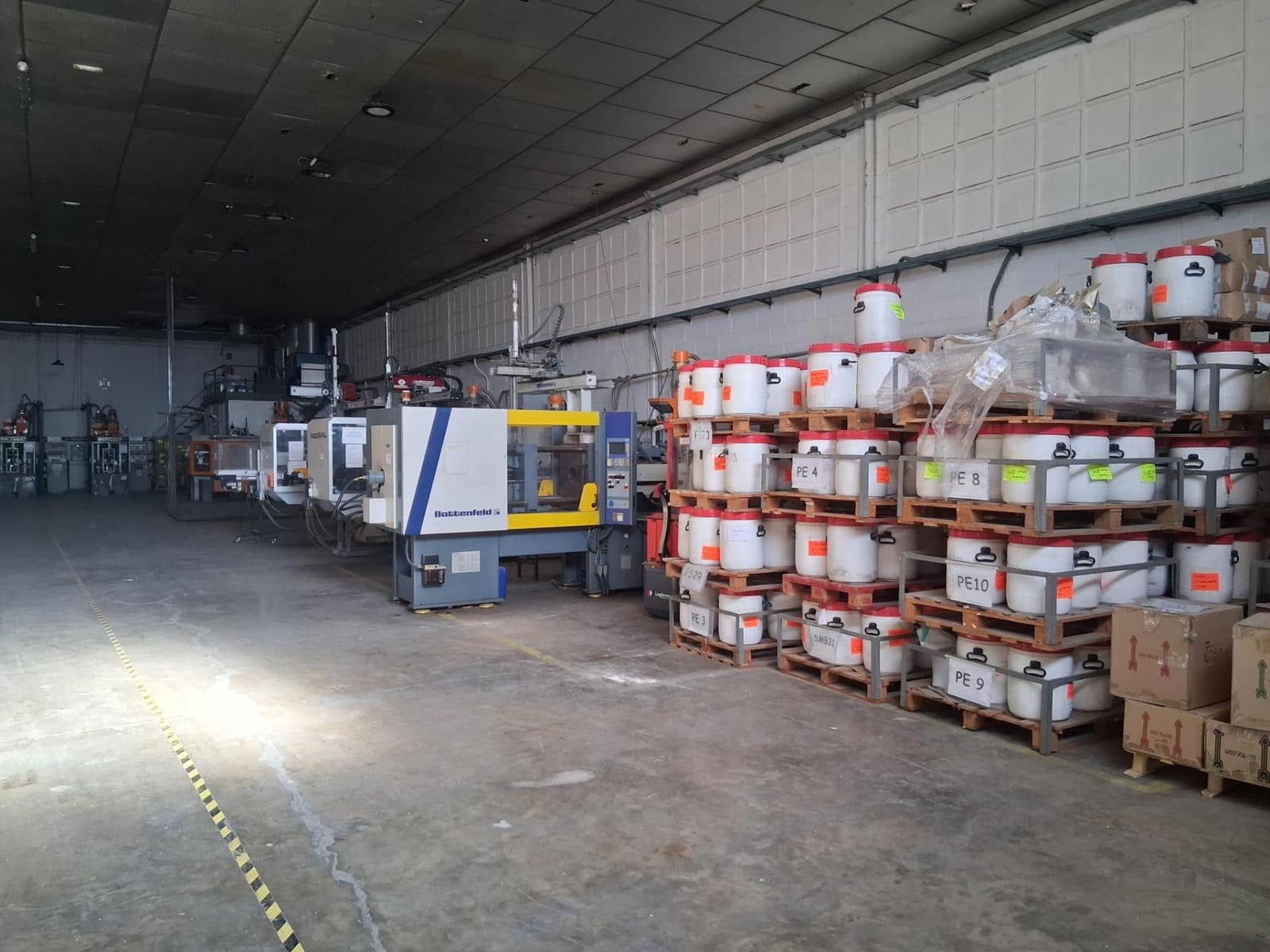 Business for sale in Albacete city with garage - € 1,100,000 (Ref: 9723624)