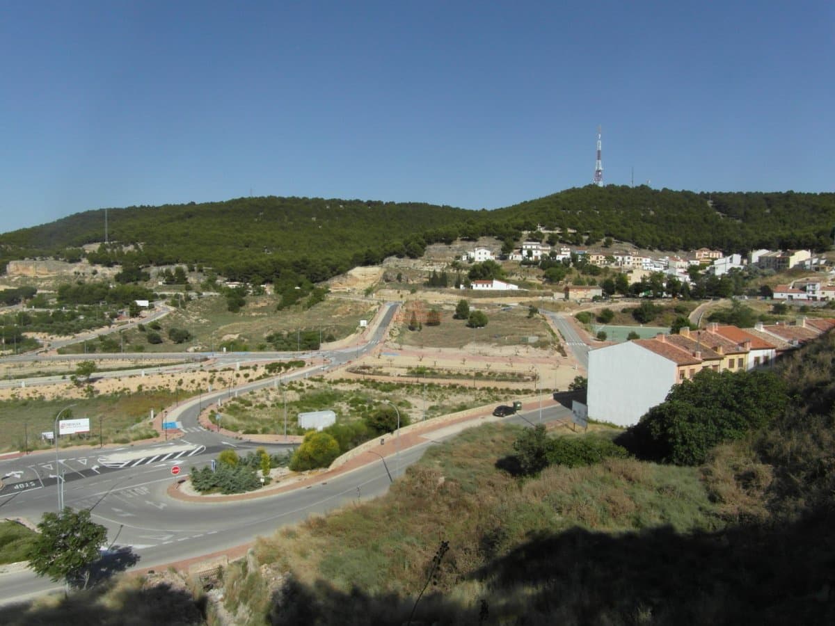 Building Plot for sale in Chinchilla de Monte-Aragon - € 44,928 (Ref: 9723625)