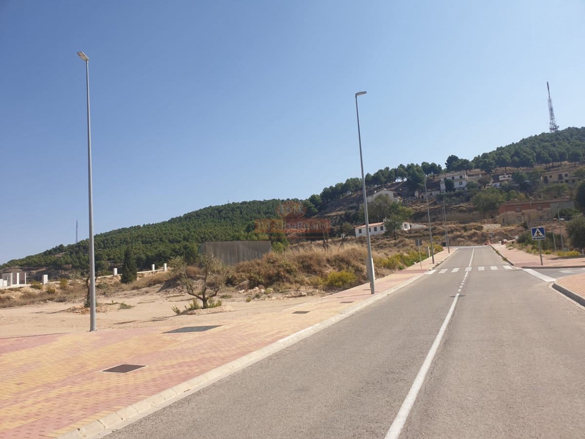 Building Plot for sale in Chinchilla de Monte-Aragon - € 44,928 (Ref: 9723625)