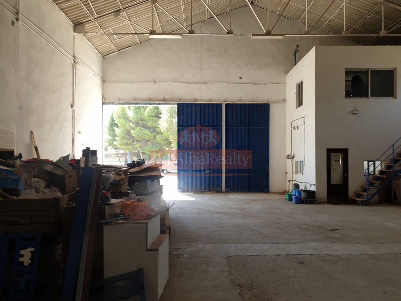 Business for sale in Albacete city - € 300,000 (Ref: 9723626)