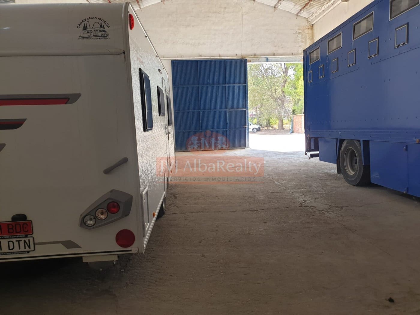 Business for sale in Albacete city - € 300,000 (Ref: 9723626)