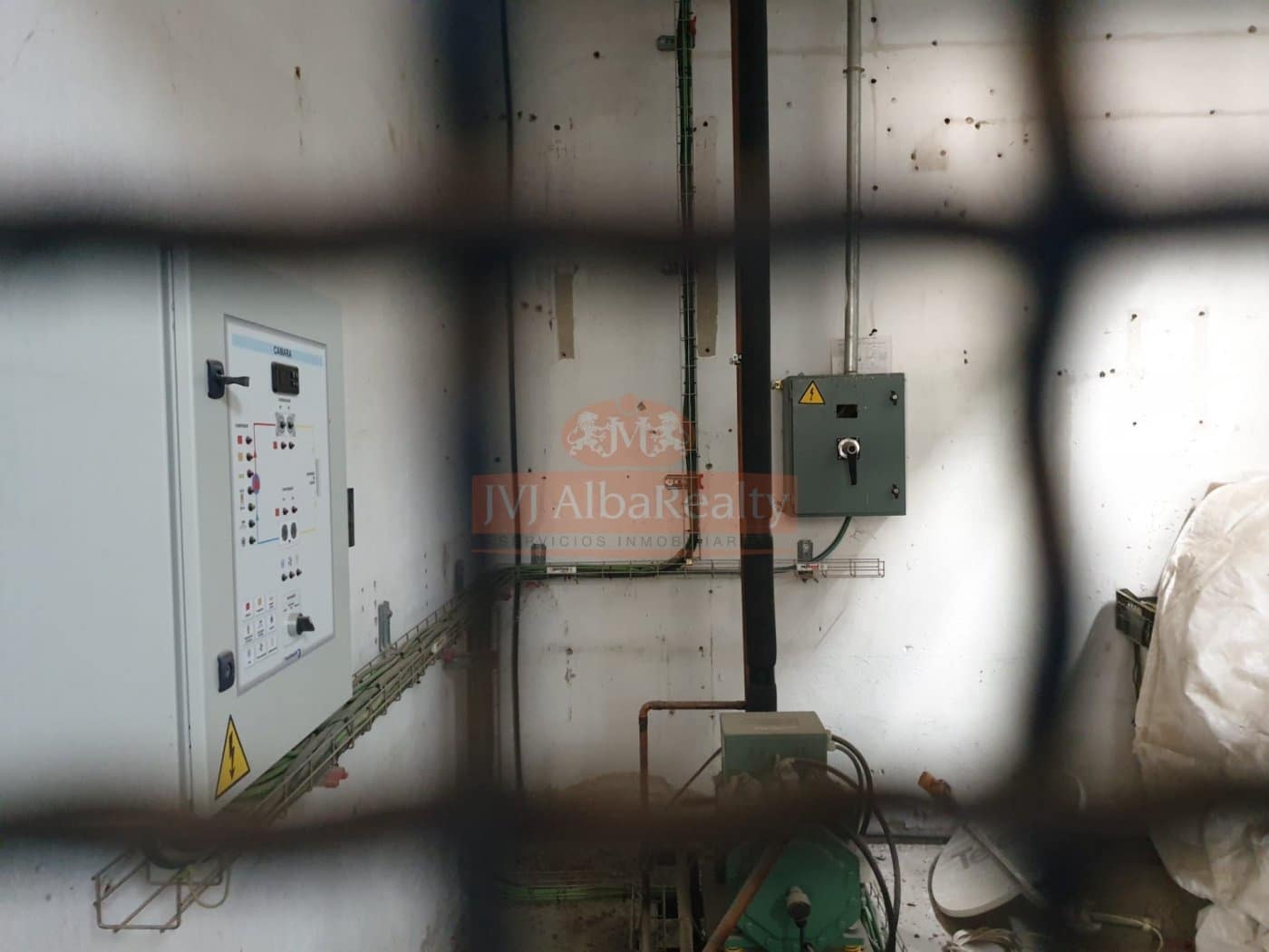 Business for sale in Albacete city - € 300,000 (Ref: 9723626)