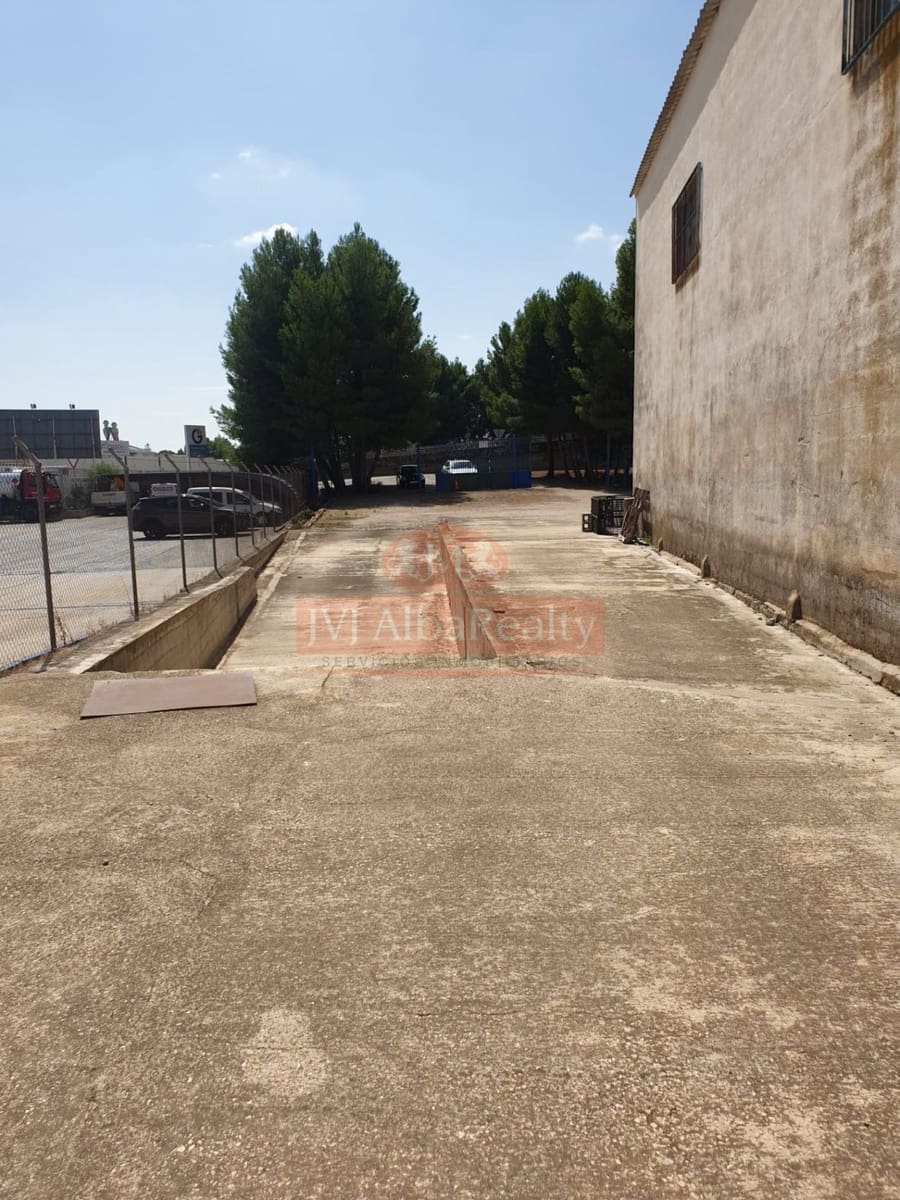 Business for sale in Albacete city - € 300,000 (Ref: 9723626)