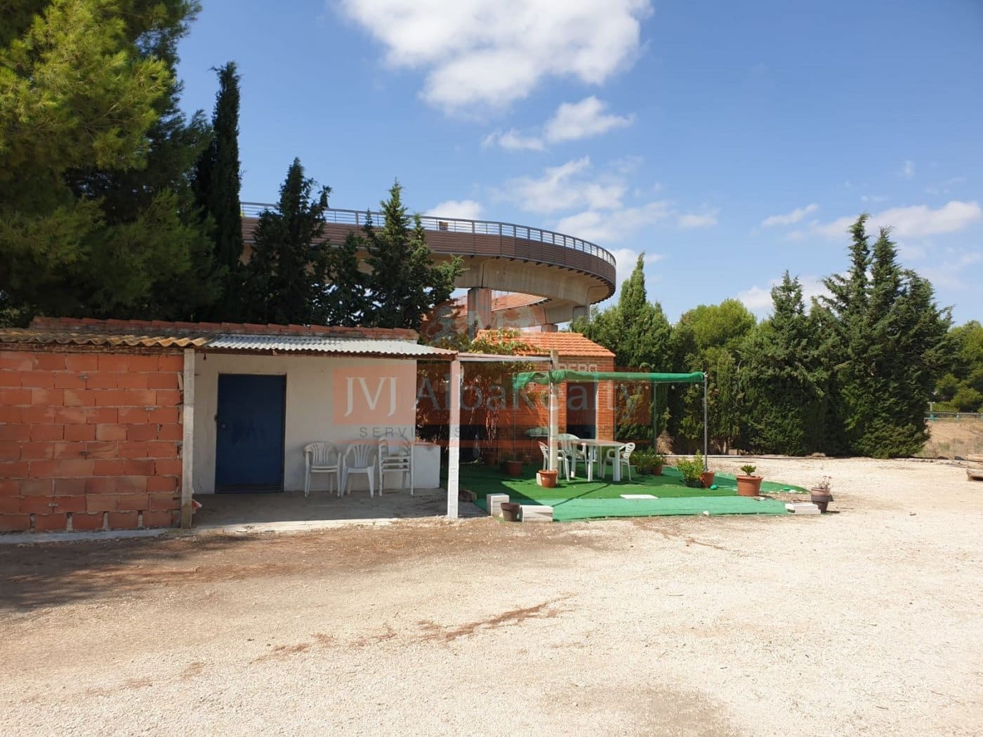 Business for sale in Albacete city - € 300,000 (Ref: 9723626)