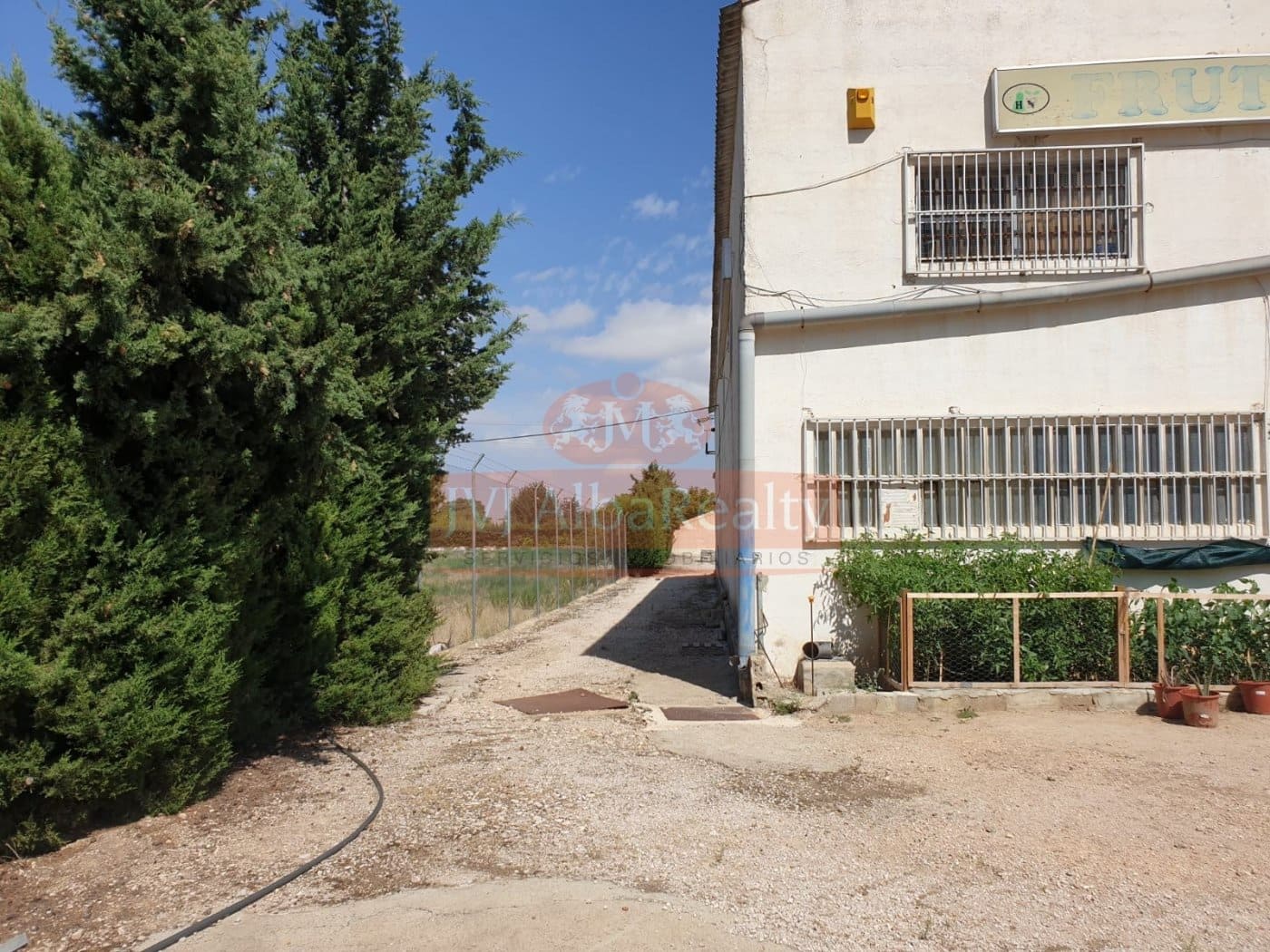 Business for sale in Albacete city - € 300,000 (Ref: 9723626)