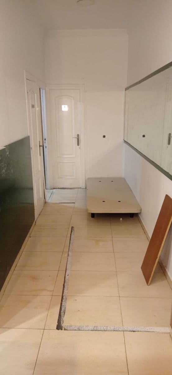 Commercial for sale in Albacete city - € 95,000 (Ref: 9723628)