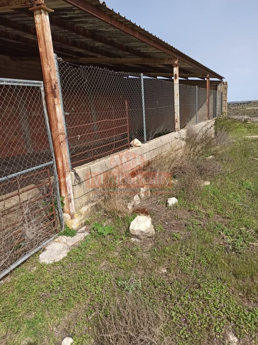 Undeveloped Land for sale in Casas de Juan Nunez - € 42,000 (Ref: 9723631)