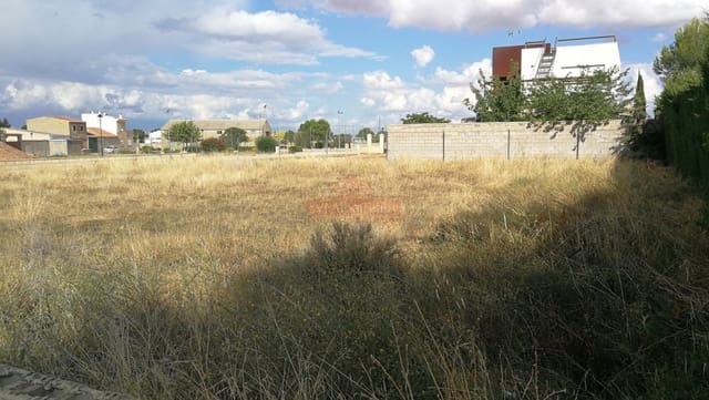 Building Plot for sale in Chinchilla de Monte-Aragón - € 100,000 (Ref: 9723632)