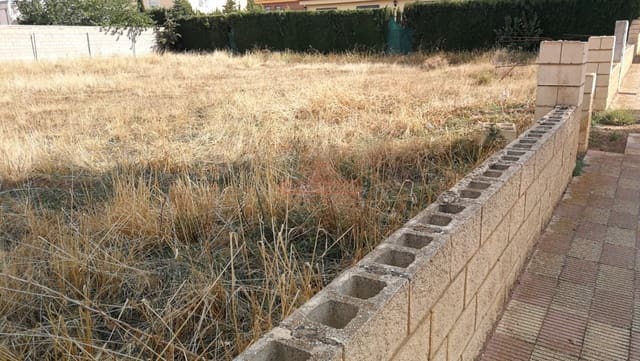 Building Plot for sale in Chinchilla de Monte-Aragón - € 100,000 (Ref: 9723632)