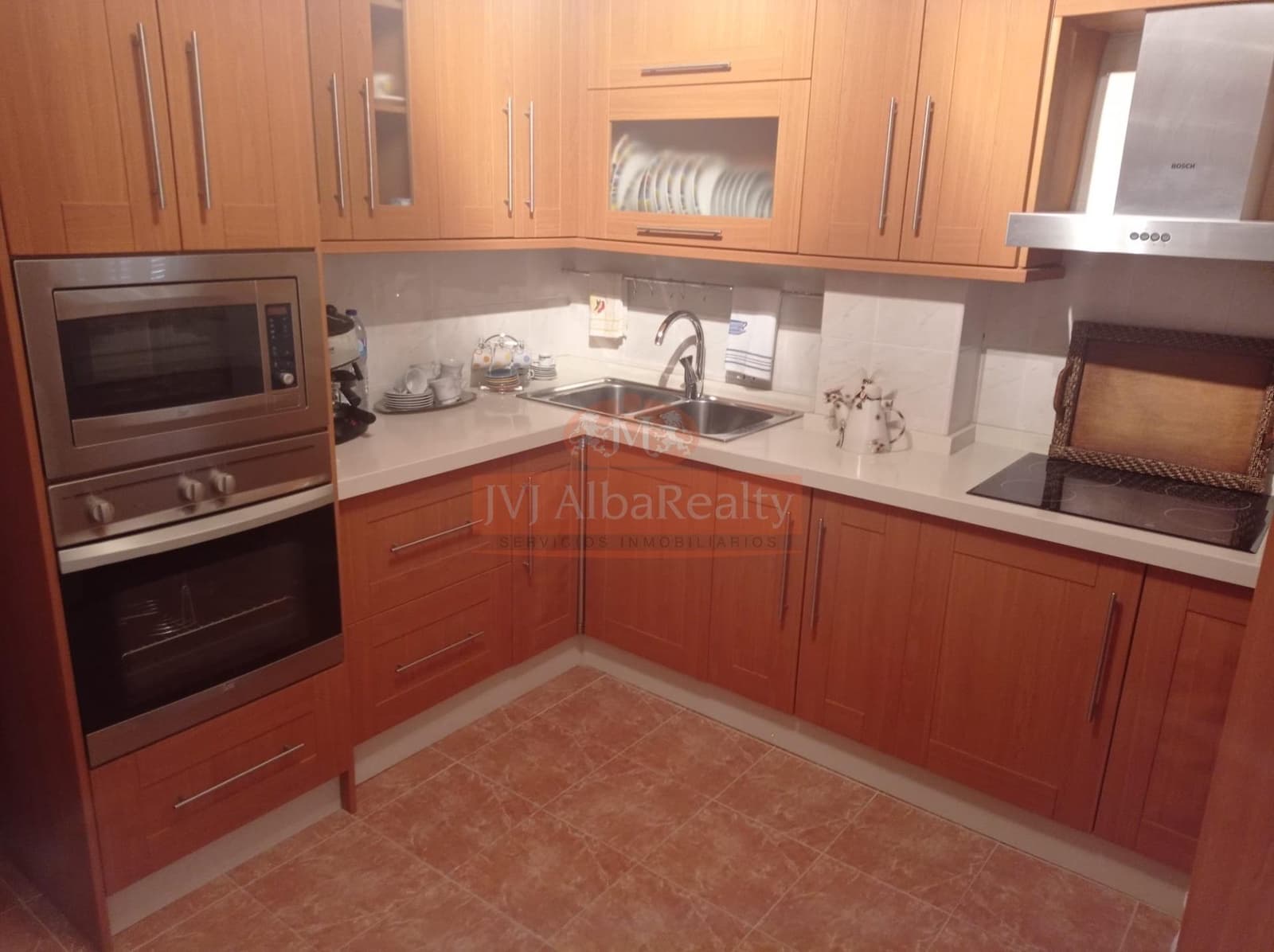 5 bedroom Flat for sale in San Pedro with garage - € 175,000 (Ref: 9723636)