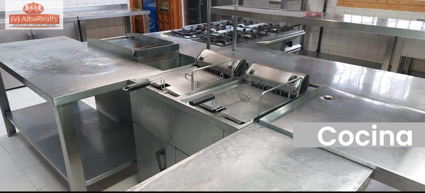 Gewerbe zu verkaufen in Albacete Stadt mit Garage - 980.000 € (Ref: 9723640)