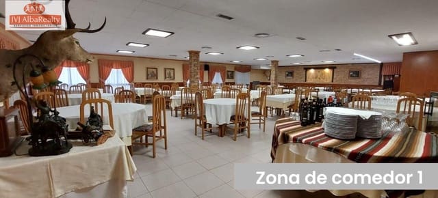 Komercyjne na sprzedaż w Miasto Albacete z garażem - 980 000 € (Ref: 9723640)