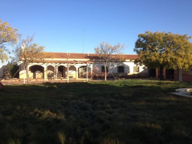 Building Plot for sale in Albacete city - € 335,000 (Ref: 9723641)