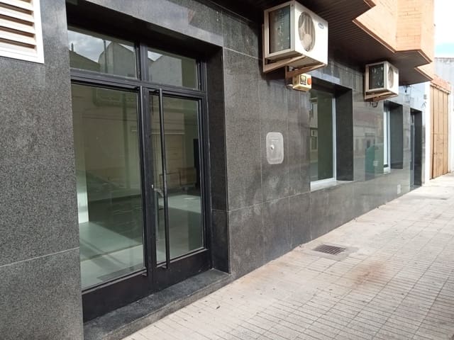 Commercial for sale in La Gineta - € 83,000 (Ref: 9723642)