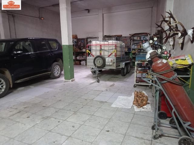 Erhverv til salg i Albacete by - € 130.000 (Ref: 9723643)