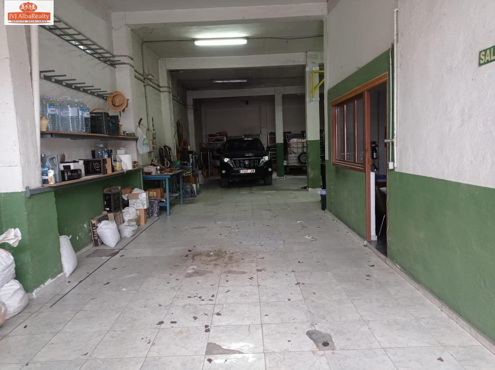 Commercial for sale in Albacete city - € 130,000 (Ref: 9723643)
