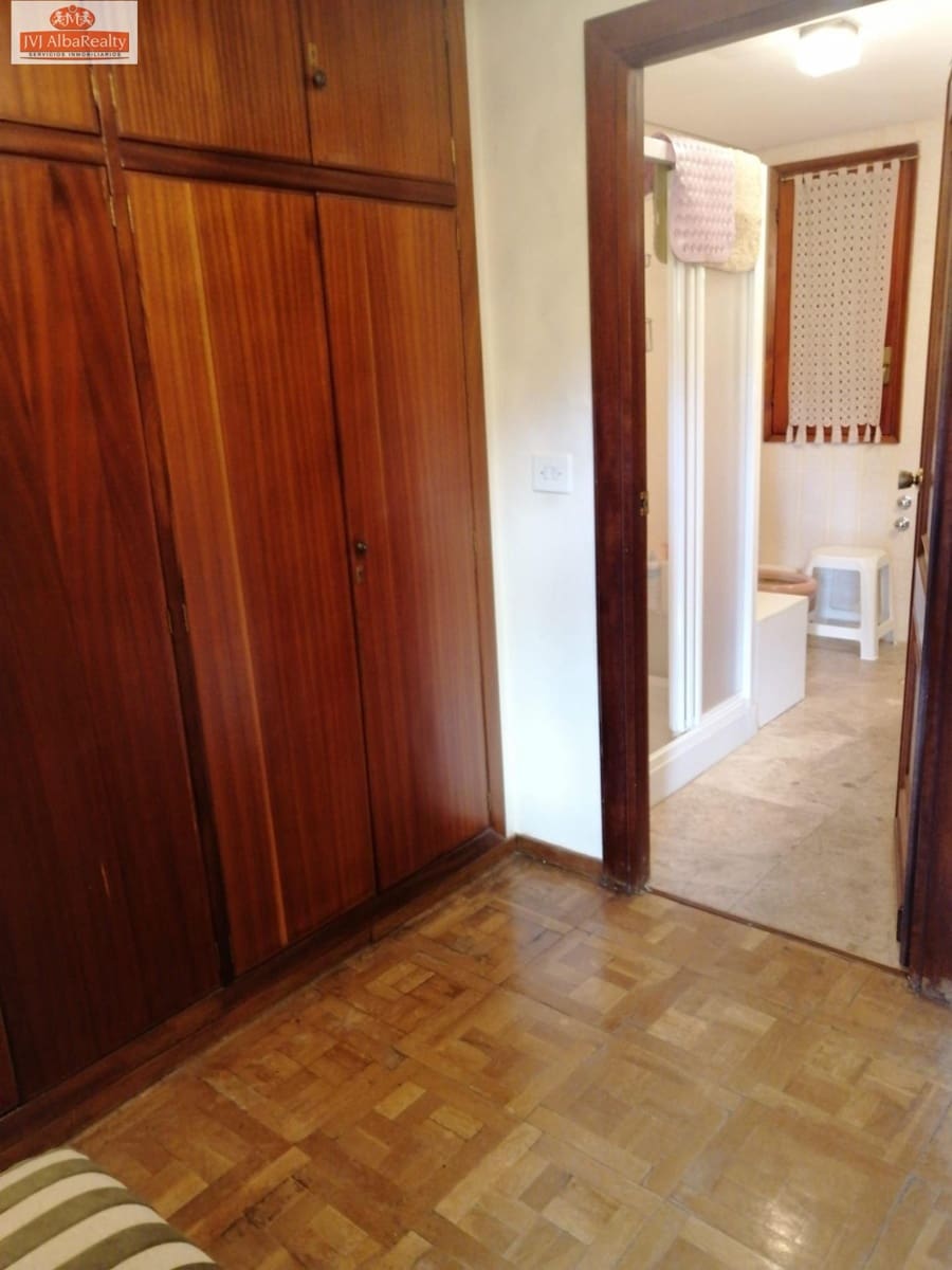 5 bedroom Flat for sale in Albacete city with garage - € 537,000 (Ref: 9723645)