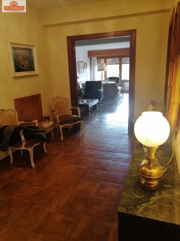 5 bedroom Flat for sale in Parque Sur, Albacete city with garage - € 537,000 (Ref: 9723645)