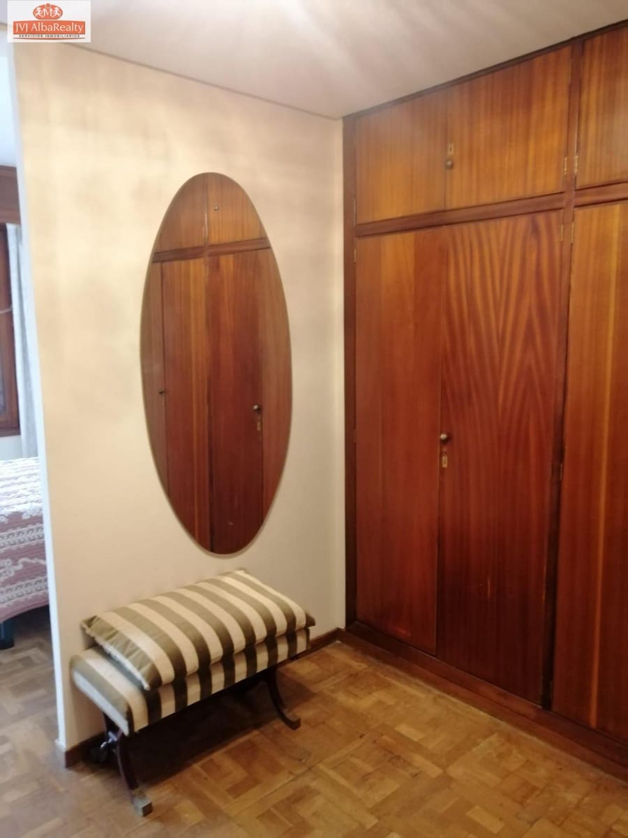 5 bedroom Flat for sale in Albacete city with garage - € 537,000 (Ref: 9723645)