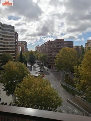 5 bedroom Flat for sale in Parque Sur, Albacete city with garage - € 537,000 (Ref: 9723645)
