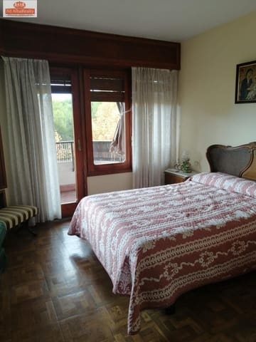 5 bedroom Flat for sale in Parque Sur, Albacete city with garage - € 537,000 (Ref: 9723645)