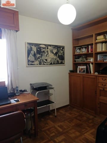 5 bedroom Flat for sale in Parque Sur, Albacete city with garage - € 537,000 (Ref: 9723645)