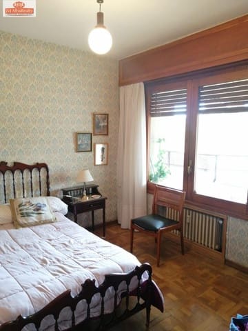 5 bedroom Flat for sale in Parque Sur, Albacete city with garage - € 537,000 (Ref: 9723645)