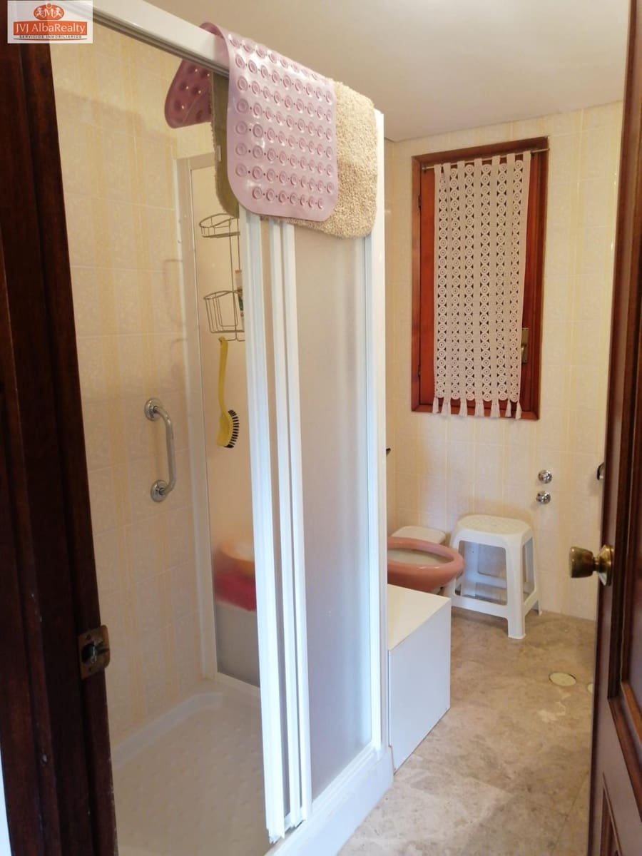 5 bedroom Flat for sale in Albacete city with garage - € 537,000 (Ref: 9723645)