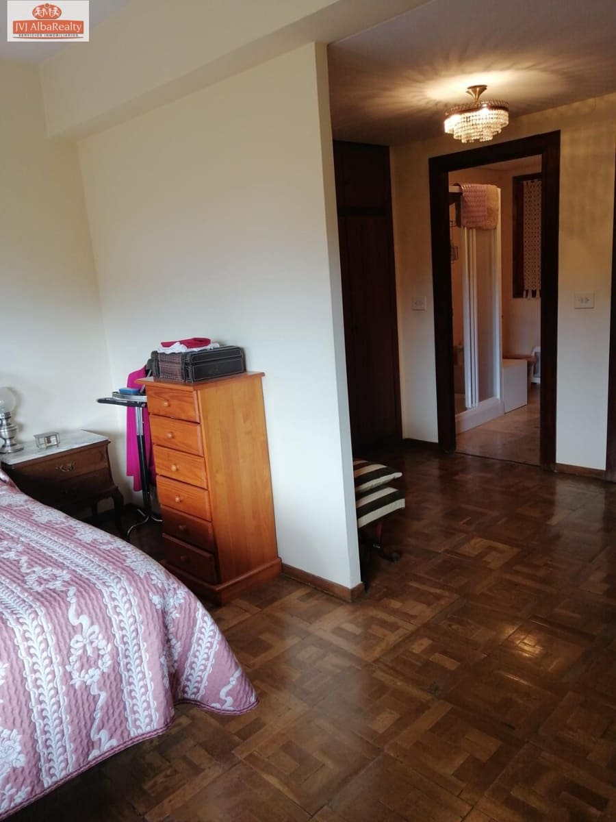 5 bedroom Flat for sale in Albacete city with garage - € 537,000 (Ref: 9723645)