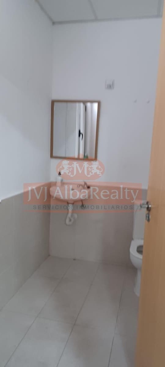 Commercial for sale in Albacete city - € 750,000 (Ref: 9723646)