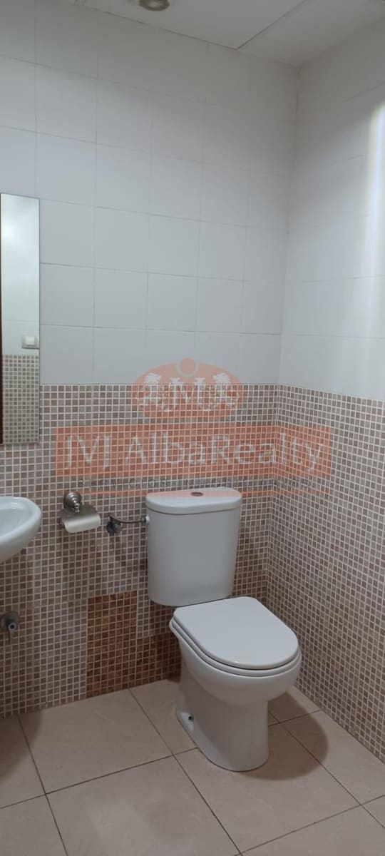 Commercial for sale in Albacete city - € 750,000 (Ref: 9723646)