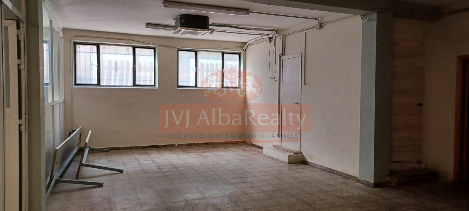 Commercial for sale in Albacete city - € 750,000 (Ref: 9723646)