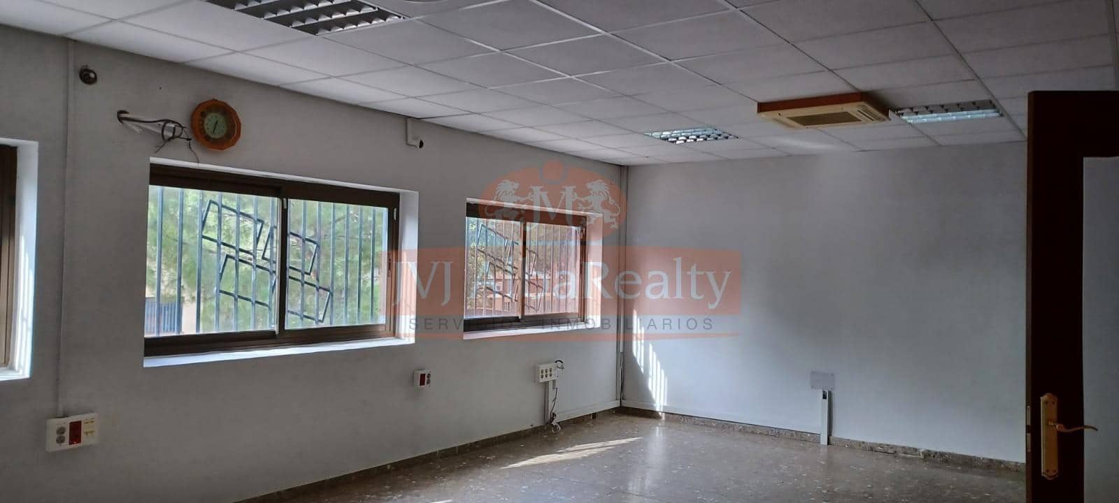 Commercial for sale in Albacete city - € 750,000 (Ref: 9723646)