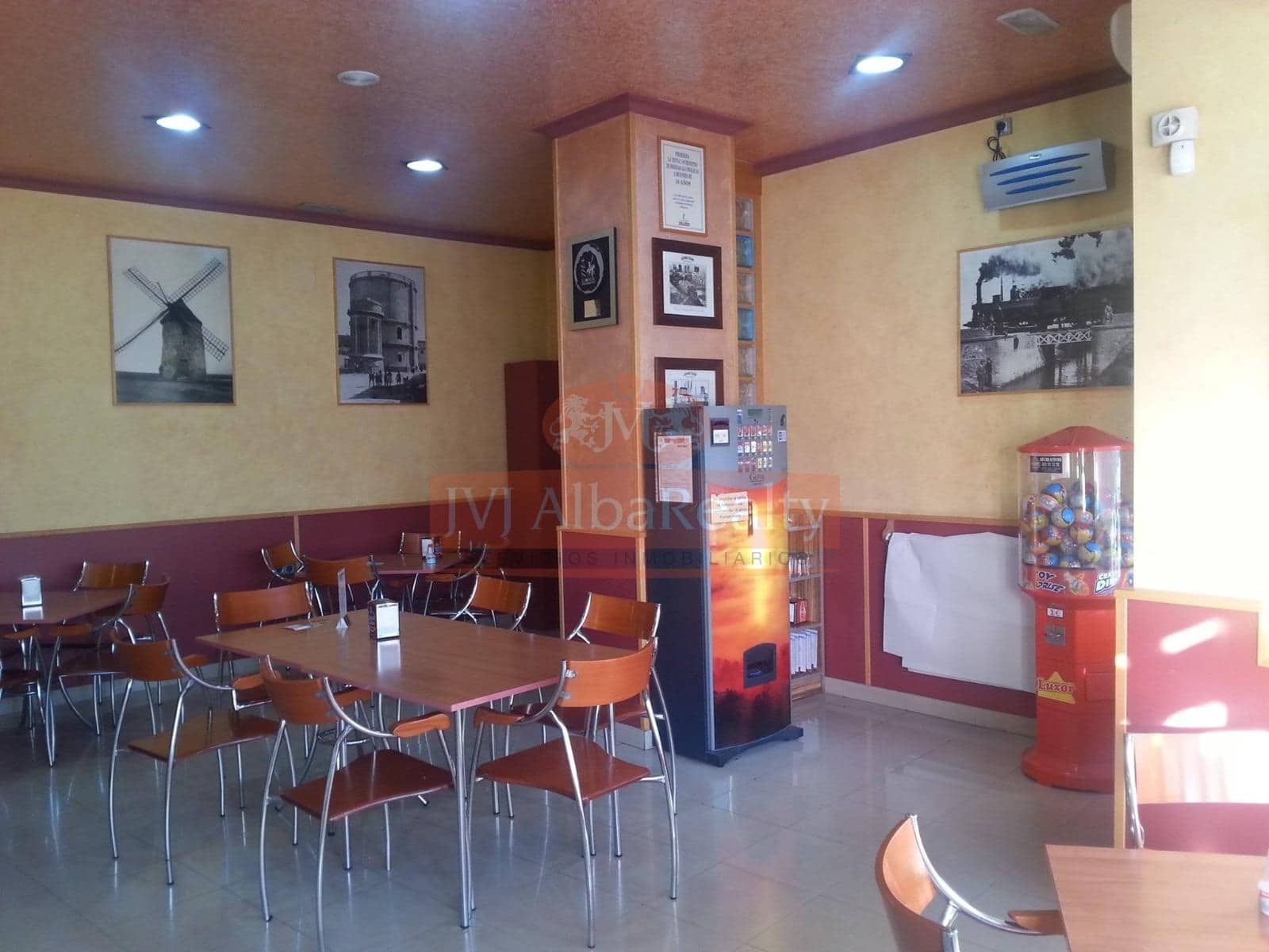 Commercial for sale in Albacete city - € 490,000 (Ref: 9723648)