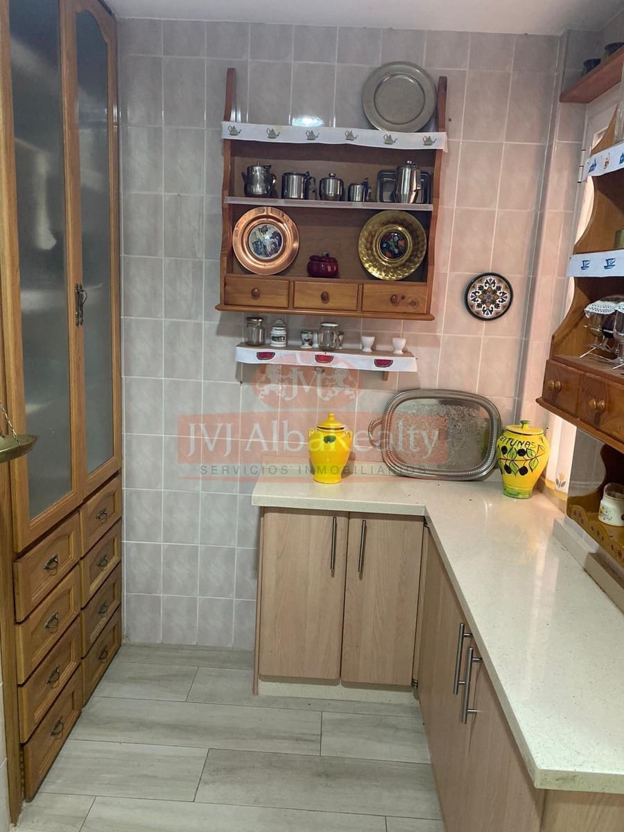 5 soveværelse Lejlighed til salg i Albacete by - € 252.000 (Ref: 9723651)