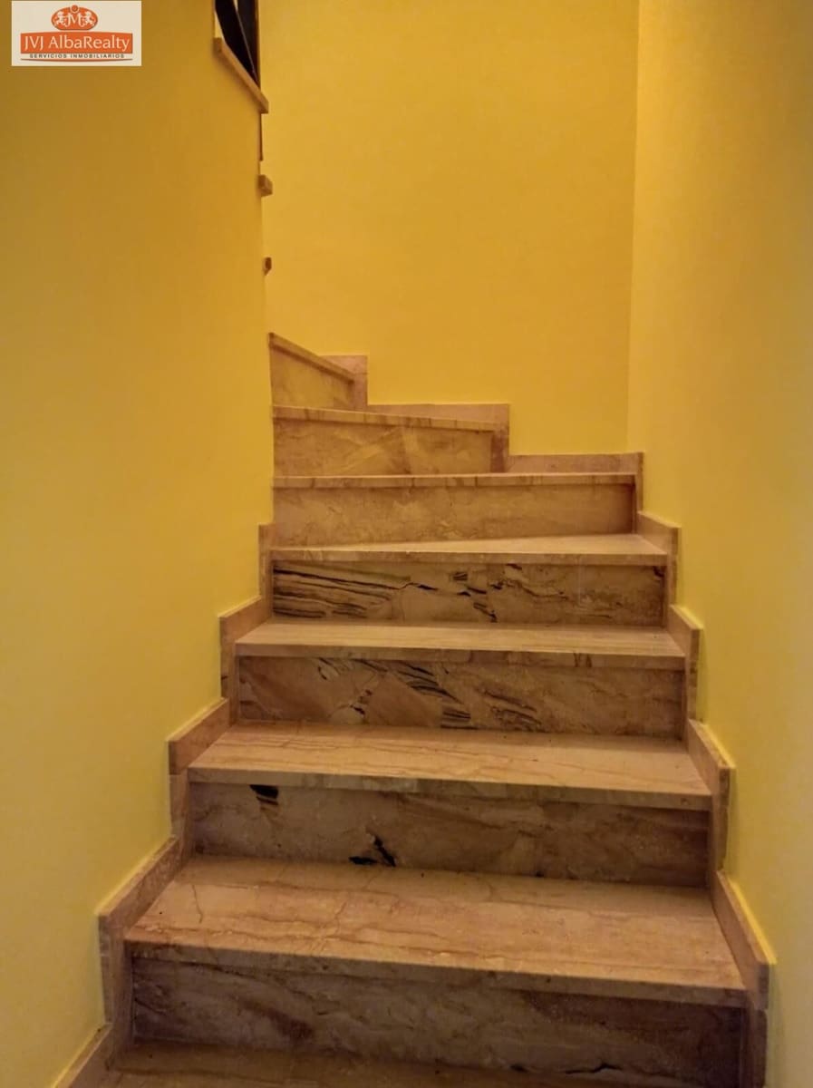 4 bedroom Terraced Villa for sale in Valdeganga with garage - € 150,000 (Ref: 9723652)