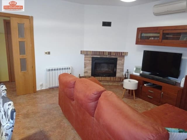 4 bedroom Terraced Villa for sale in Valdeganga with garage - € 150,000 (Ref: 9723652)