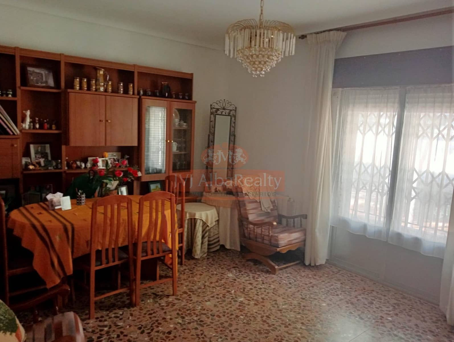 5 bedroom Townhouse for sale in Pozohondo with garage - € 150,000 (Ref: 9723653)