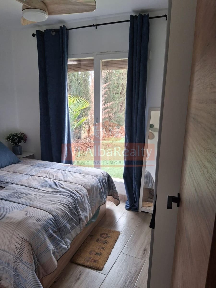 2 bedroom Villa for sale in Albacete city with pool - € 260,000 (Ref: 9723657)