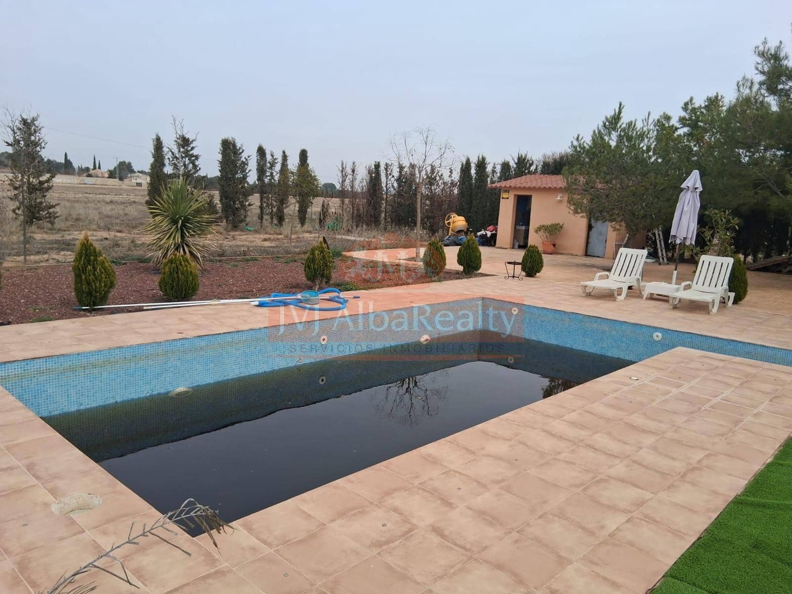 2 bedroom Villa for sale in Albacete city with pool - € 260,000 (Ref: 9723657)