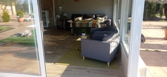 2 soveværelse Villa til salg i Albacete by med swimmingpool - € 260.000 (Ref: 9723657)