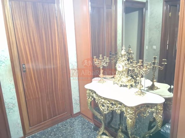 4 quarto Apartamento para venda em Albacete cidade com garagem - 335 000 € (Ref: 9723658)