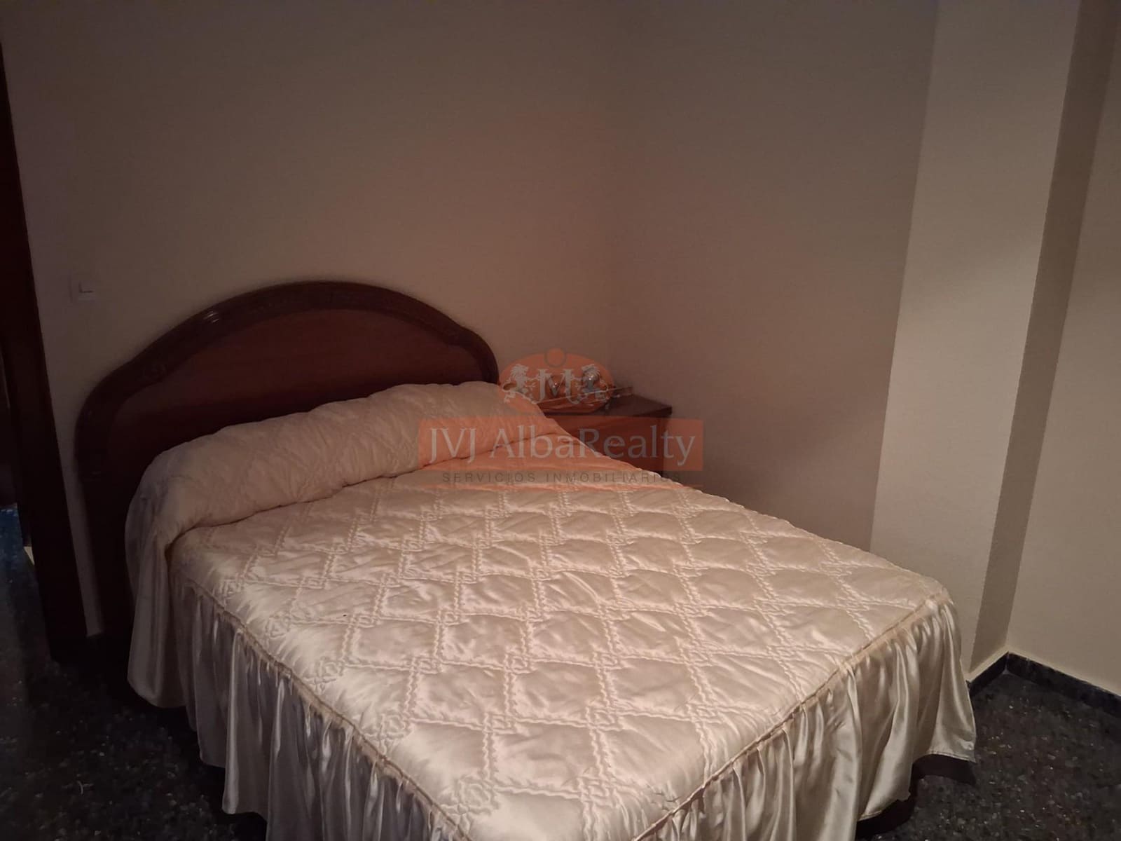 4 bedroom Flat for sale in Albacete city with garage - € 335,000 (Ref: 9723658)